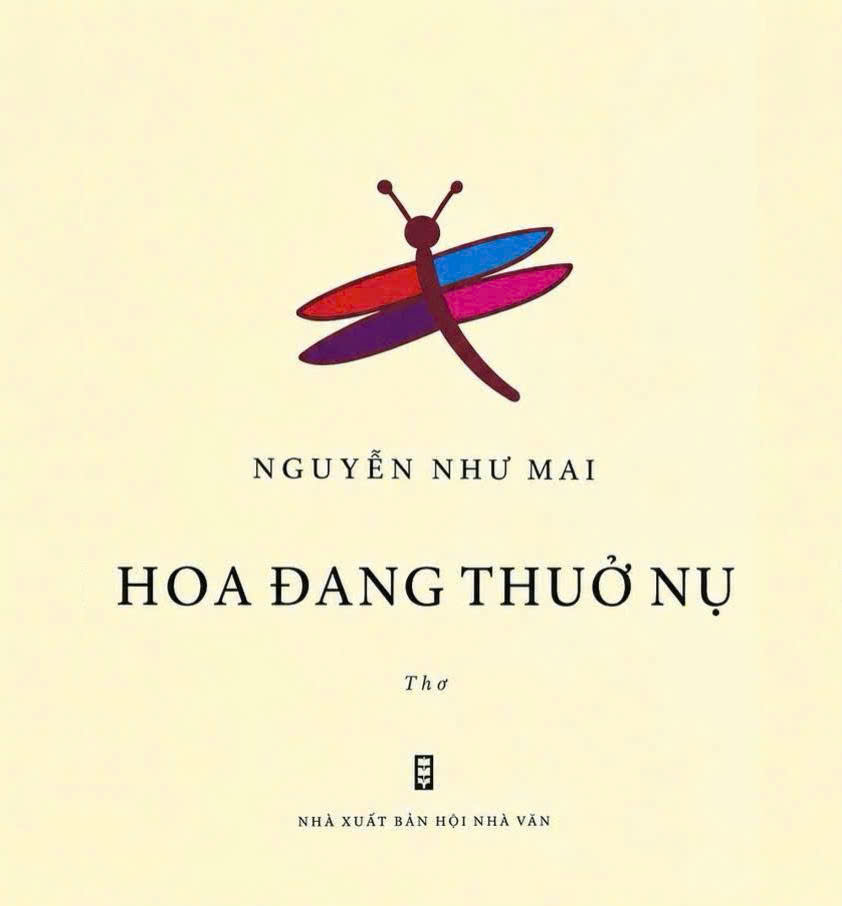 Hoa đang thuở nụ